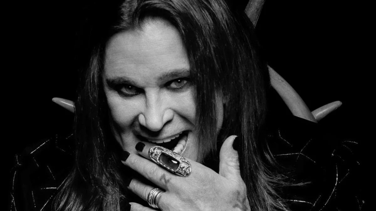 Ozzy Osbourne releases new single "Under The Graveyard"