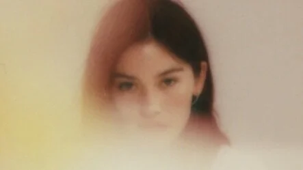 Gracie Abrams releases new single "21," announces headlining shows in San Francisco and Los Angeles