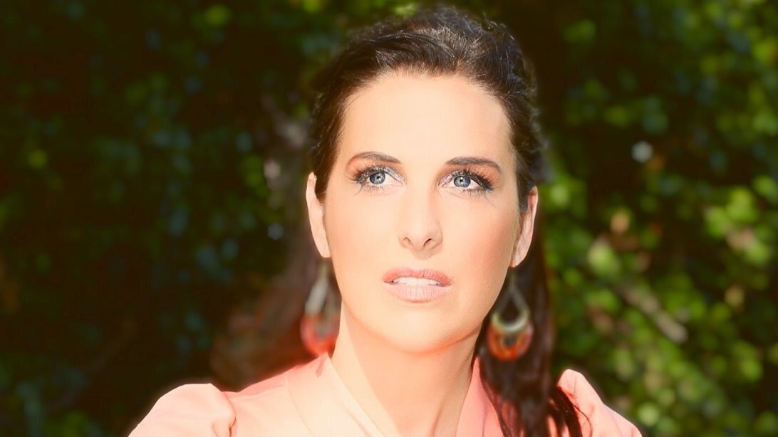 Sarah Siskind announces new album 'Modern Appalachia' and 2020 U.S. spring tour