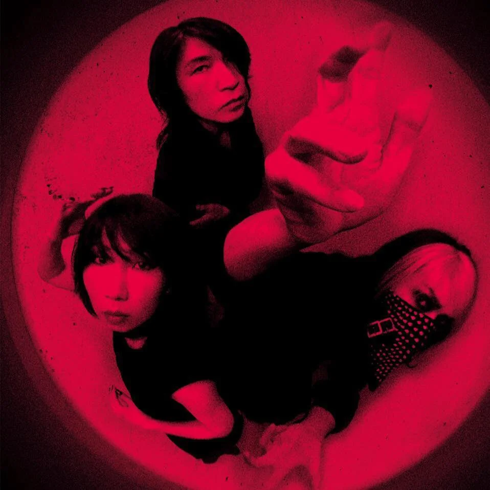 Boris unveil music video for "鏡 -Zerkalo-"
