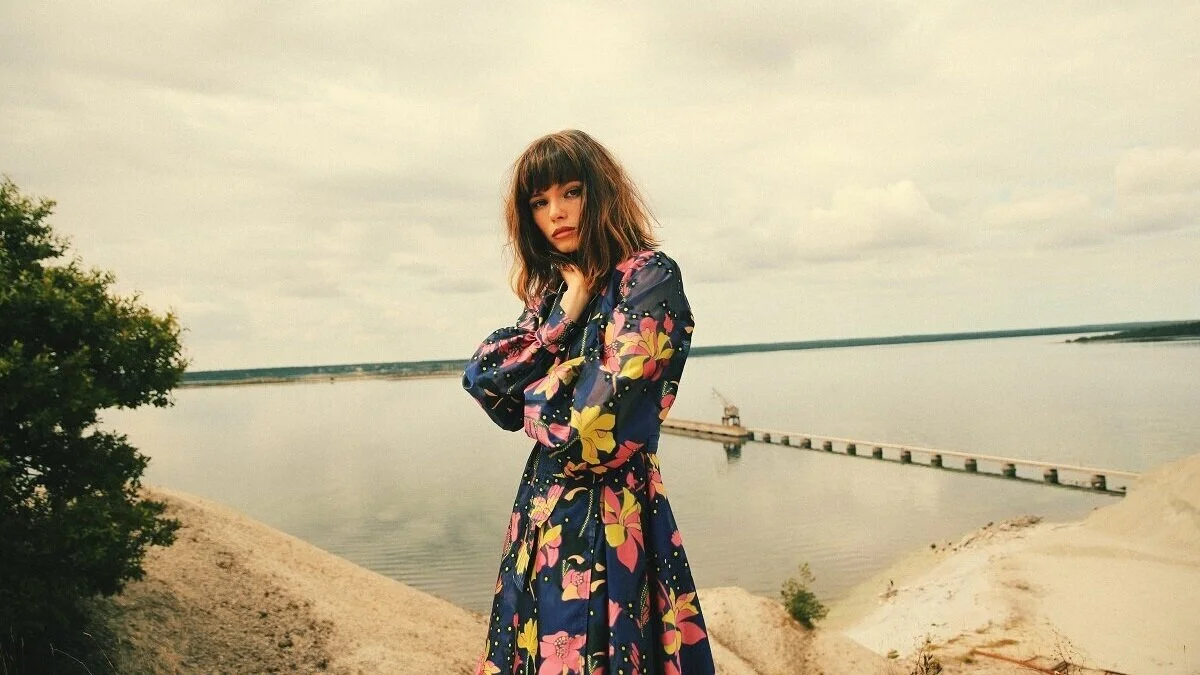 Winona Oak releases new single "With Myself"