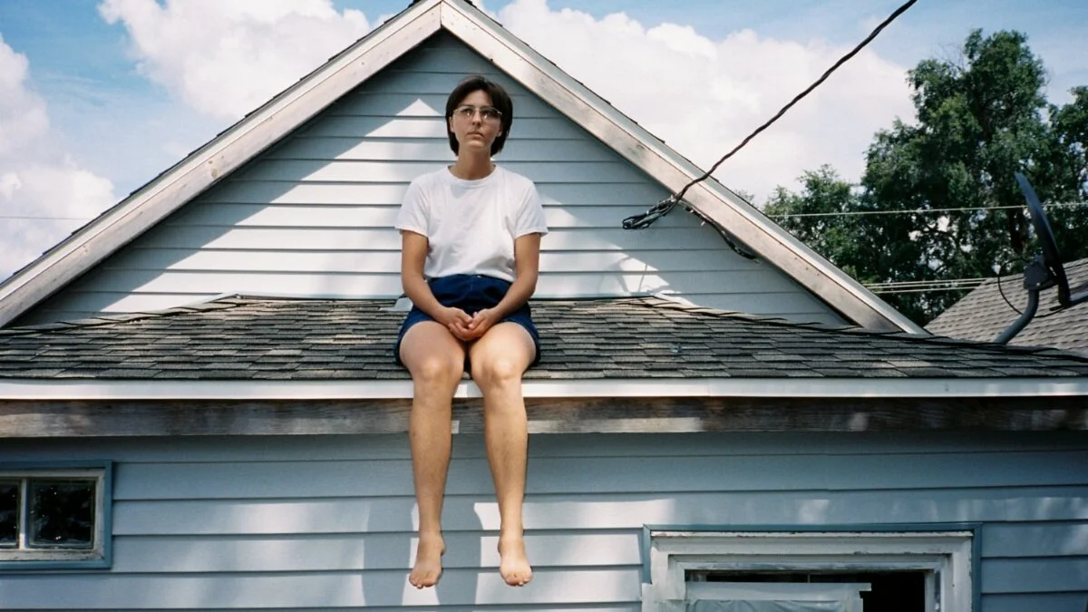 Anna McClellan releases new single "Raisin"