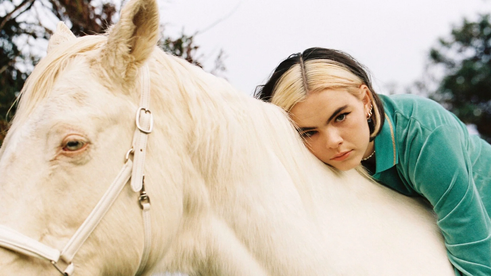 Benee announces debut album 'Hey u x'