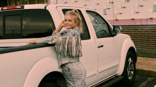 Hailey Whitters enlists Trisha Yearwood for “How Far Can It Go?”