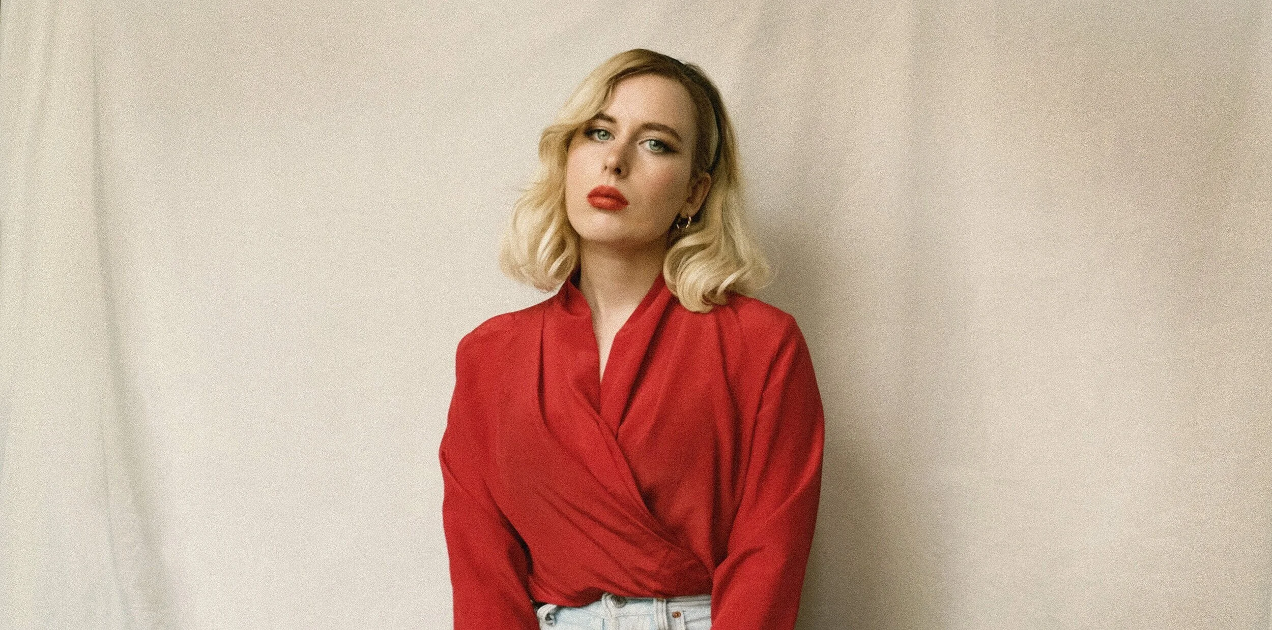 Holly Macve releases new single "Daddy's Gone," announces performances at The Con Club