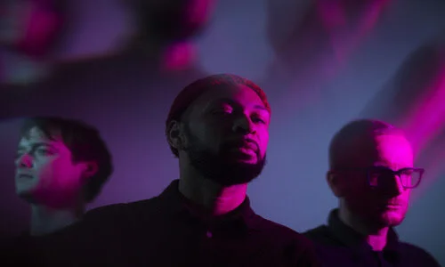 Union of Knives unveil new single "Like Butterflies"