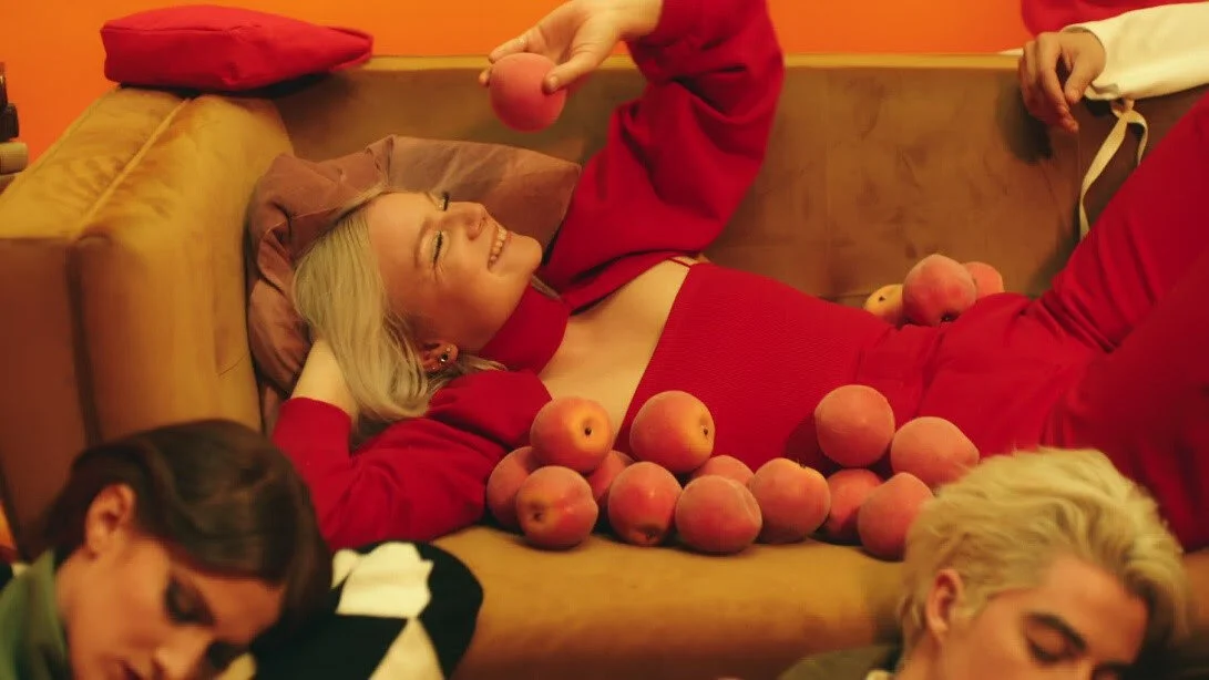 Jessia releases "I'm Not Pretty" music video