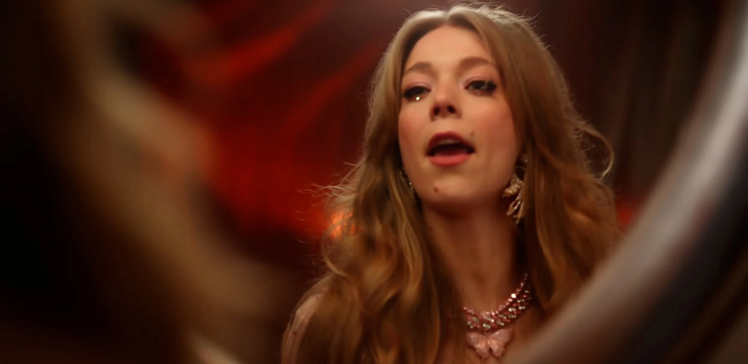 Becky Hill releases new single "Last Time"