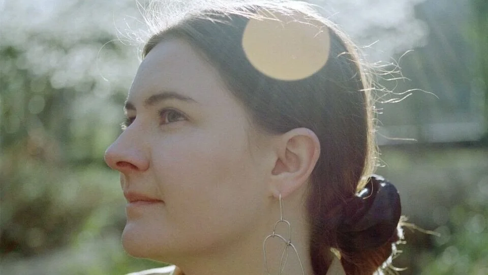 Lucy Gooch announces ‘Rain’s Break’ EP, releases title track