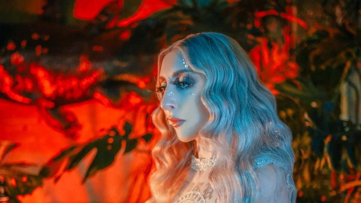 Lingua Ignota releases new single “Perpetual Flame of Centralia”
