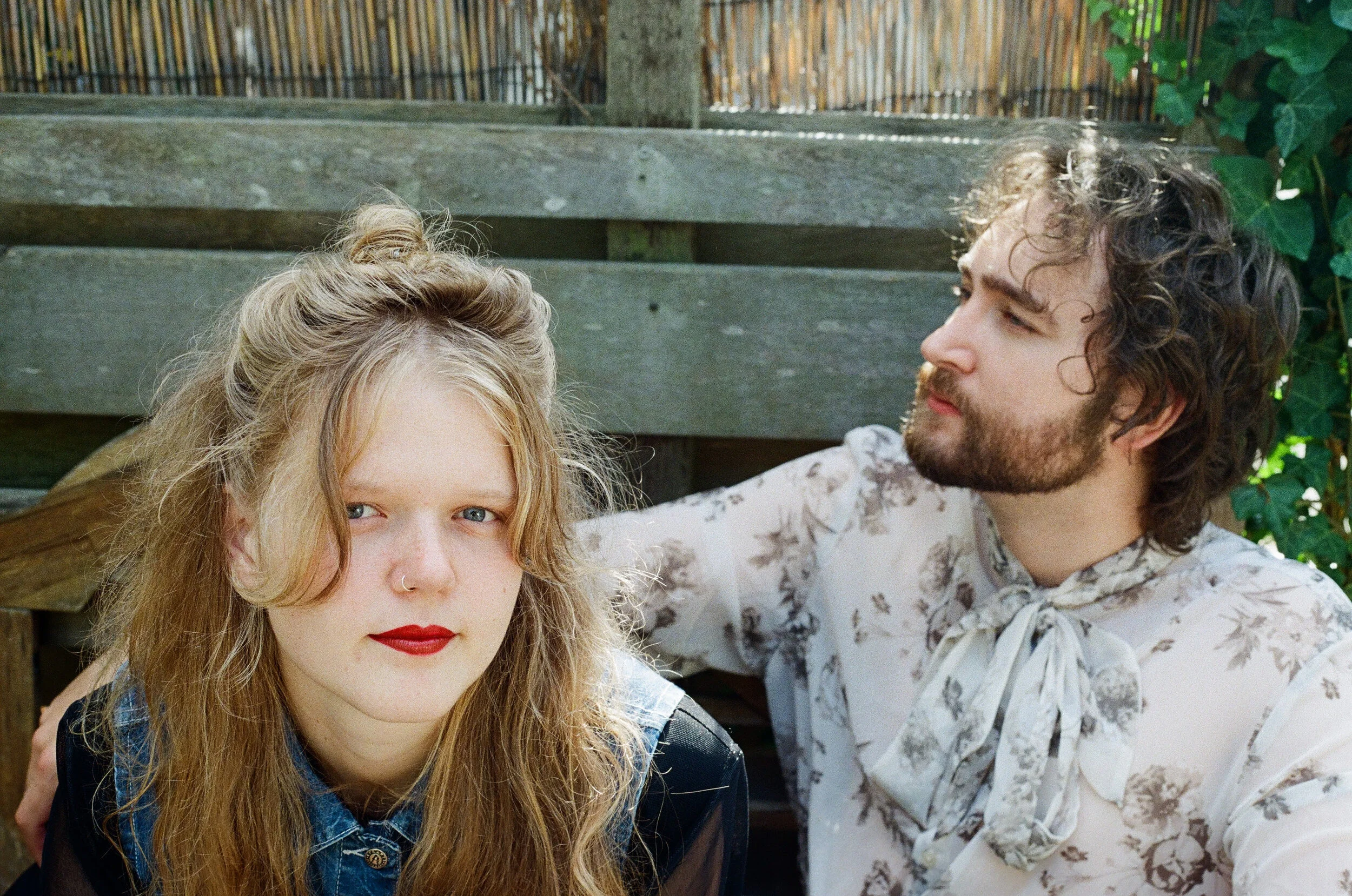 Dutch dream-pop duo Maida Rose release new single "Every Day Is Blue"