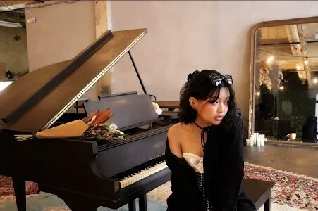 Lyn Lapid added to Claire Rosinkranz's sold-out U.S. tour