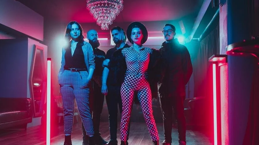 Future Static debut new vocalist Amariah Cook with "Waves"