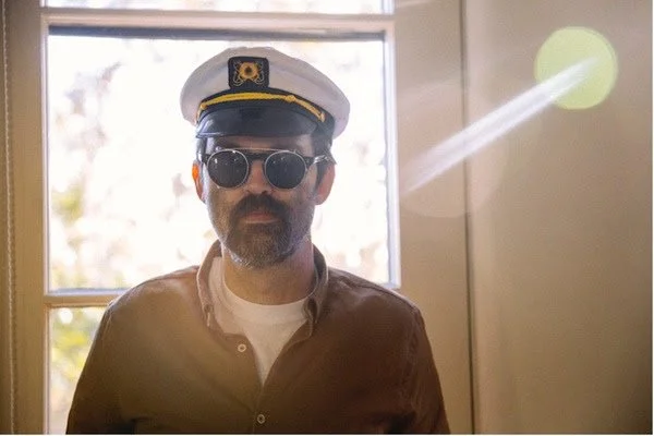 EELS release new single “Amateur Hour"