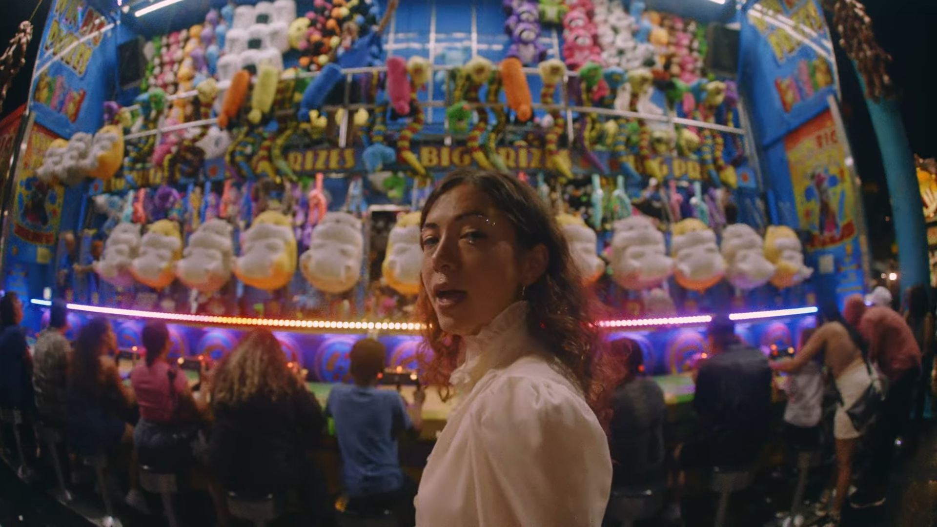 Renata Zeiguer announces new album 'Picnic In The Dark,' releases new single “Sunset Boulevard”
