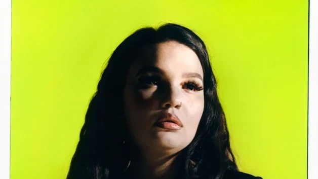 Lola Young releases new single "So Sorry"
