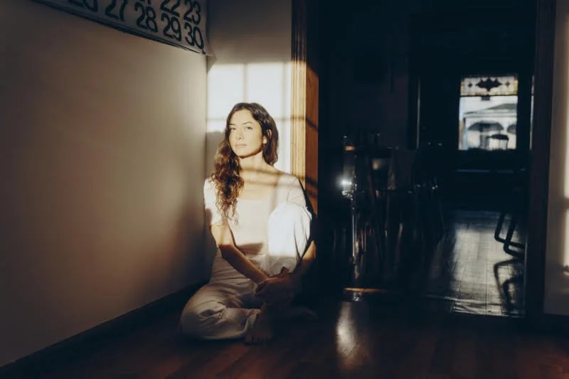 Renata Zeiguer releases new single "Evergreen"