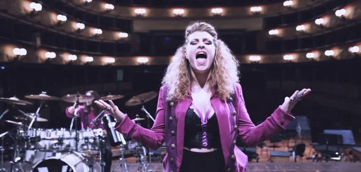 Violet Blend cover Giuseppe Verdi's "La Donna Mobile"