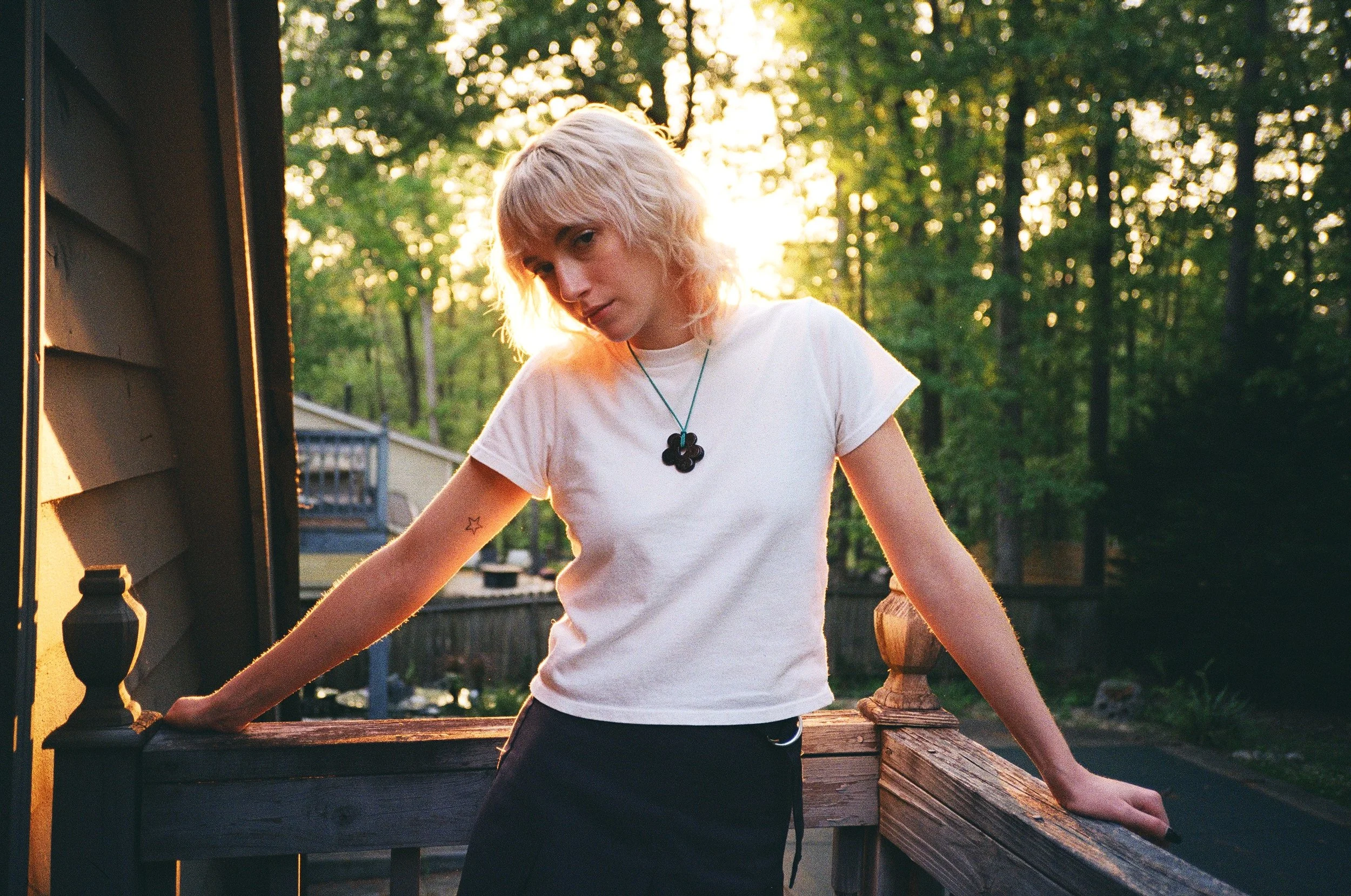 Atlanta singer-songwriter Girlpuppy releases new single "I Miss When I Smelled Like You" 