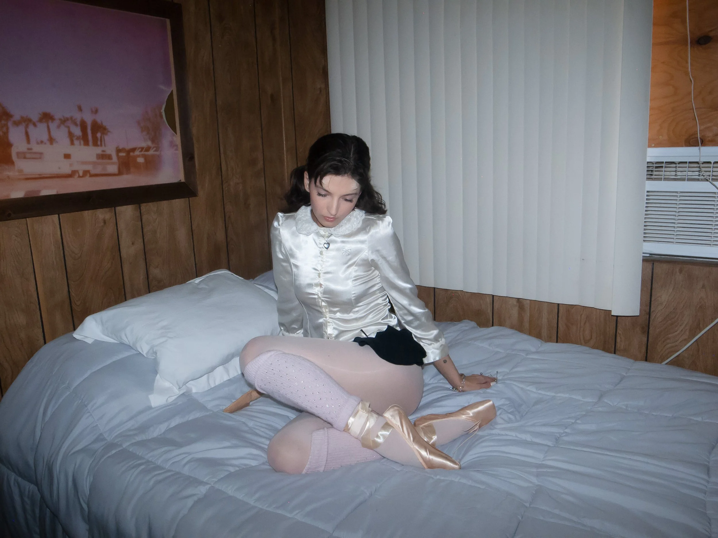 Los Angeles electropop artist Cassie Marin unveils new single "Floating"