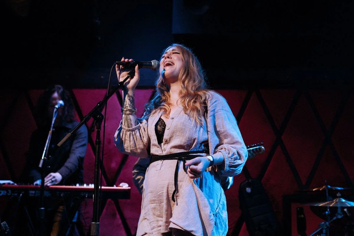 NYC alternative rock act Lizzie and The Makers release live video of "Bottle"