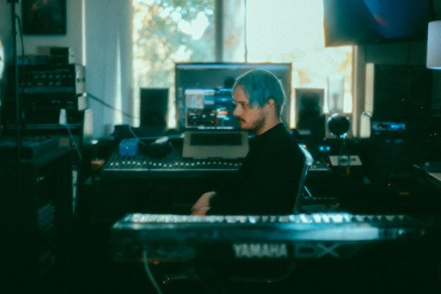 Los Angeles electronic artist Auragraph announces new album ‘Reflection Plane’