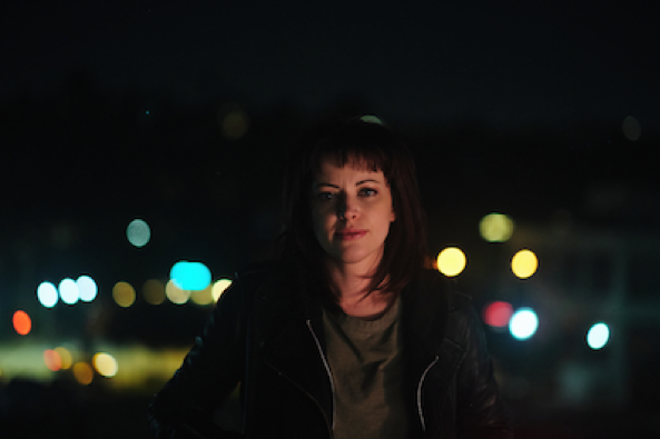 Los Angeles indie rock artist Stephanie Hatzinikolis celebrates sobriety with “Weed and Whisky”
