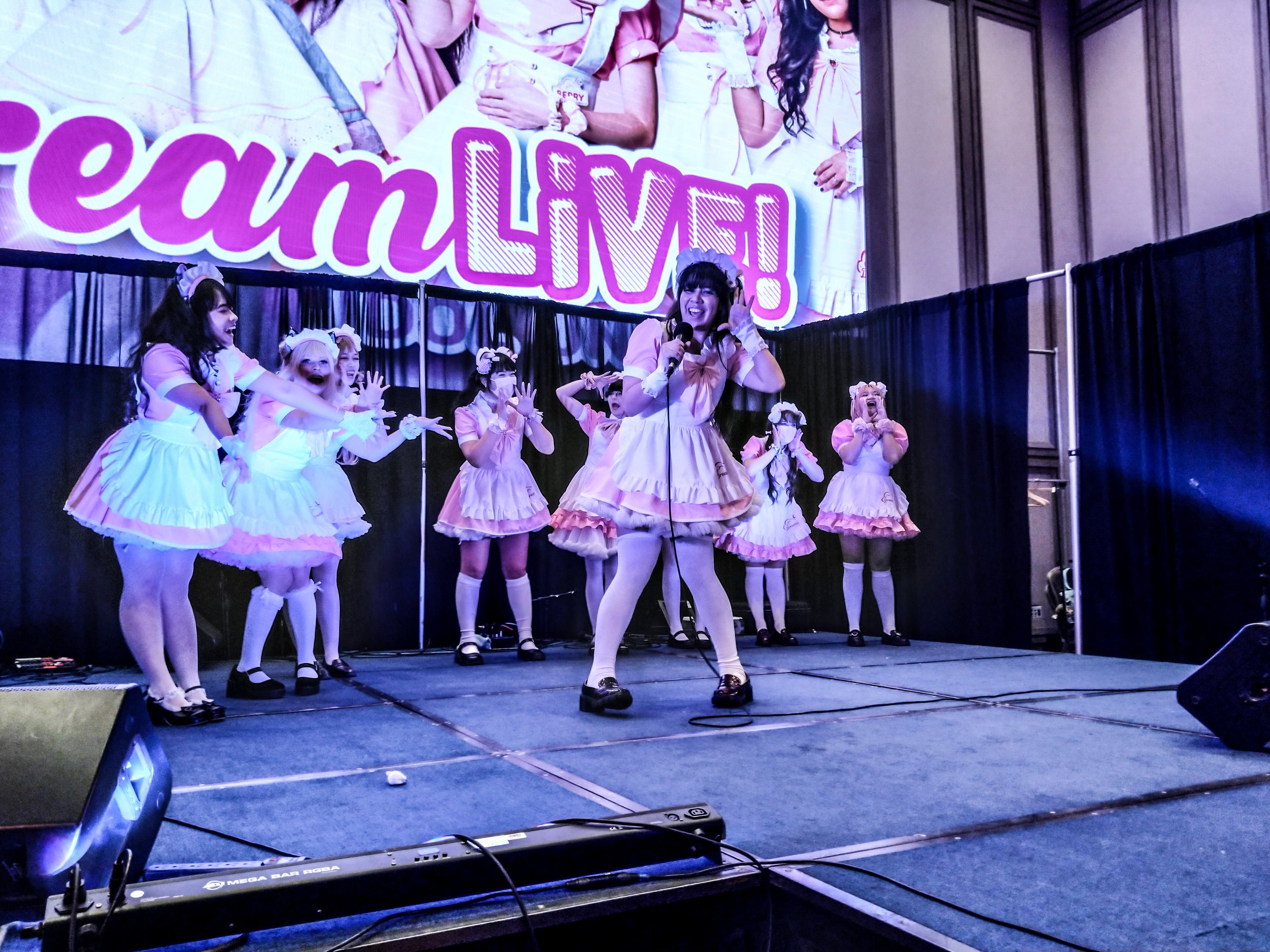  Dreamland Maid Cafe performance 