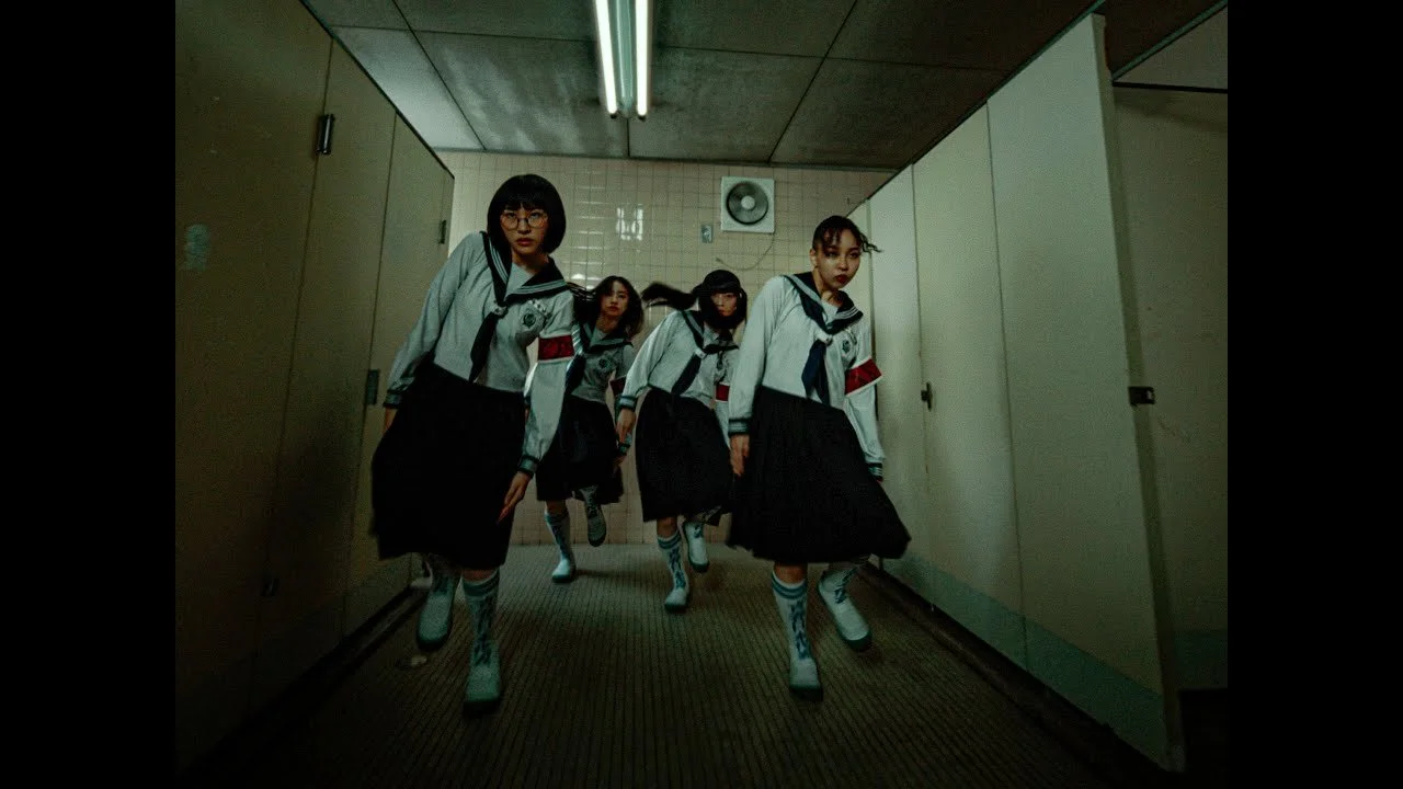 ATARASHII GAKKO! release new single "HANAKO"