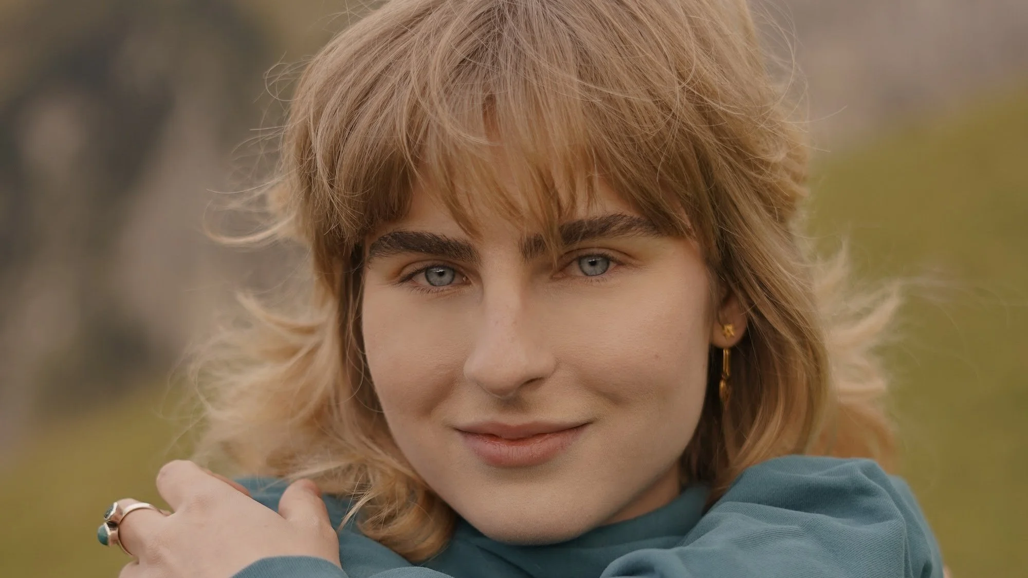 Swiss singer-songwriter Mary Middlefield releases new single “Two Thousand One”