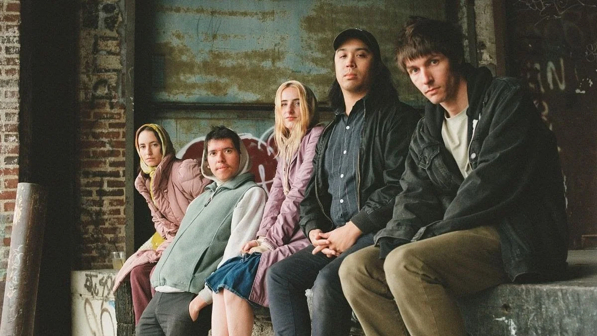 Brooklyn indie rock band Foyer Red sign to Carpark Records, release new single "Etc."