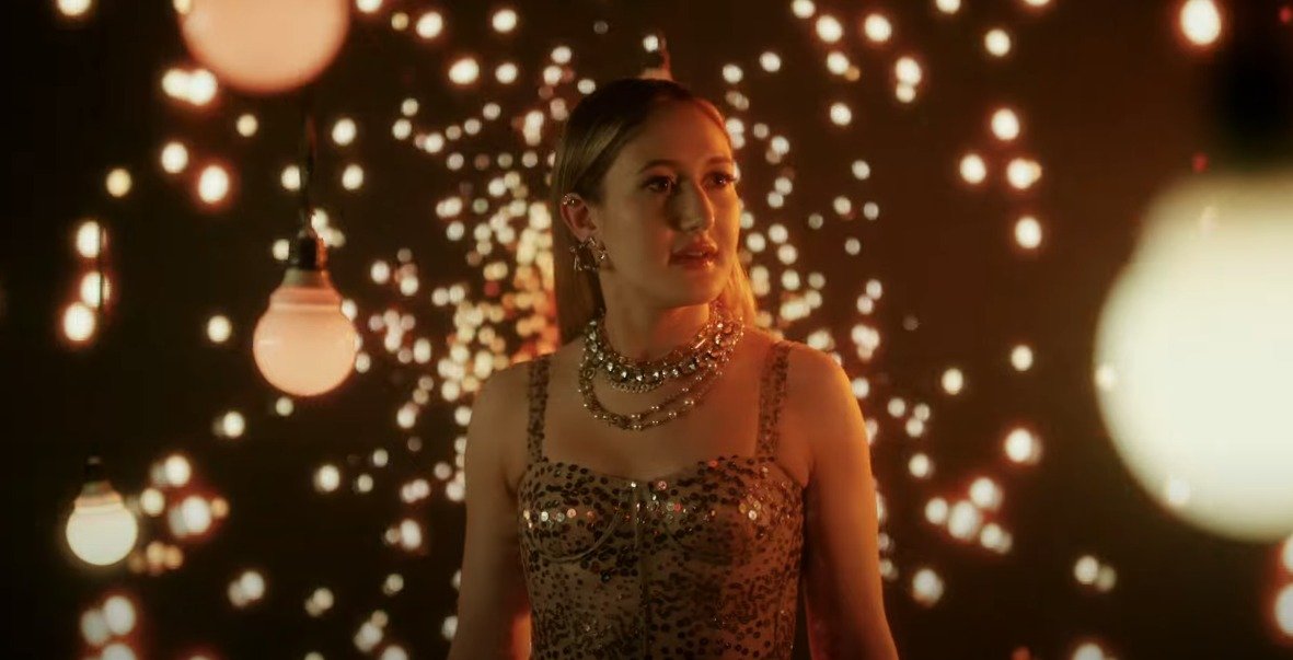 Canadian singer-songwriter Annabel Gutherz releases "Interstellar" music video