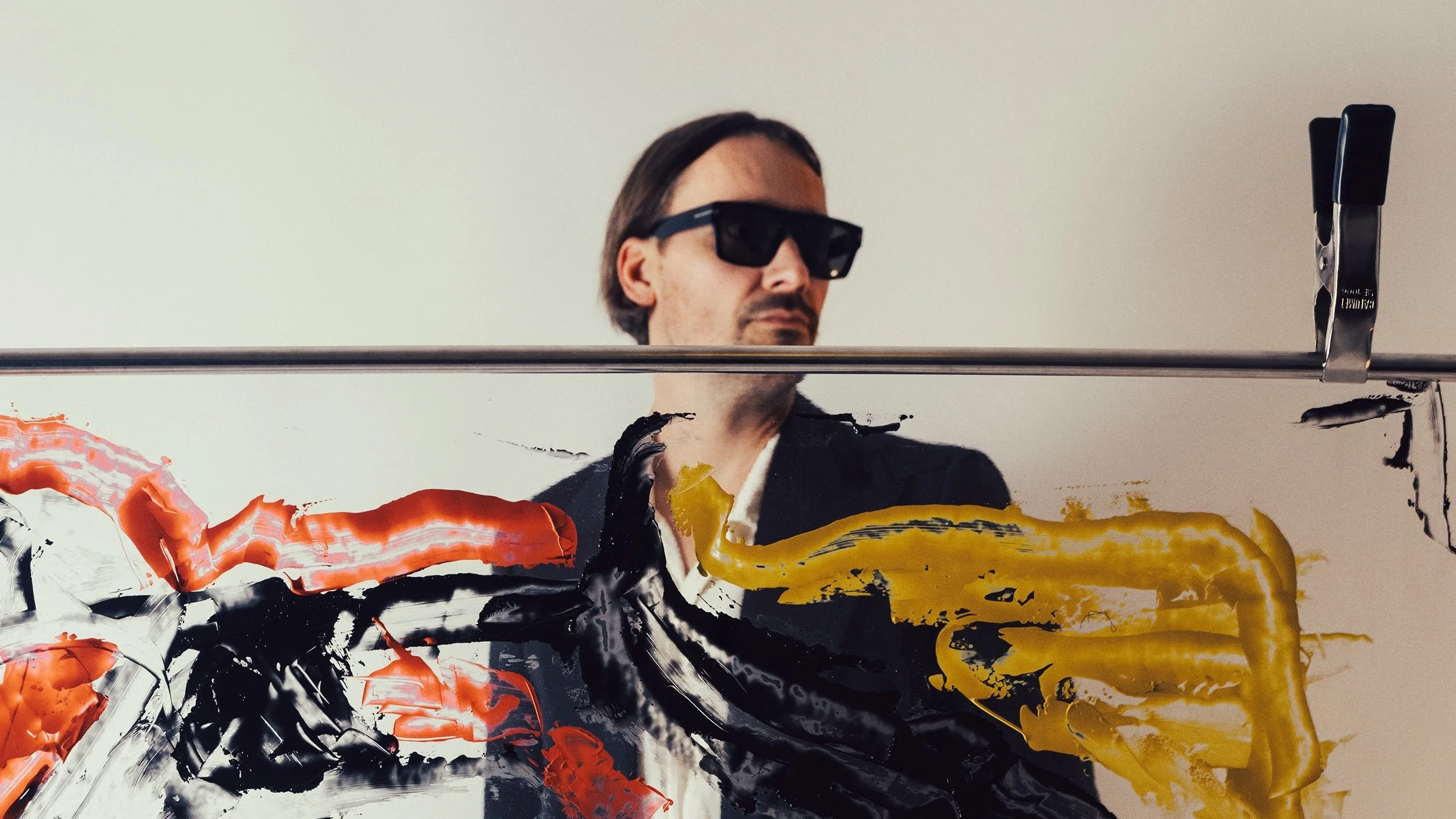 U.K. indie rock artist Joyeria releases "Performance Review" music video