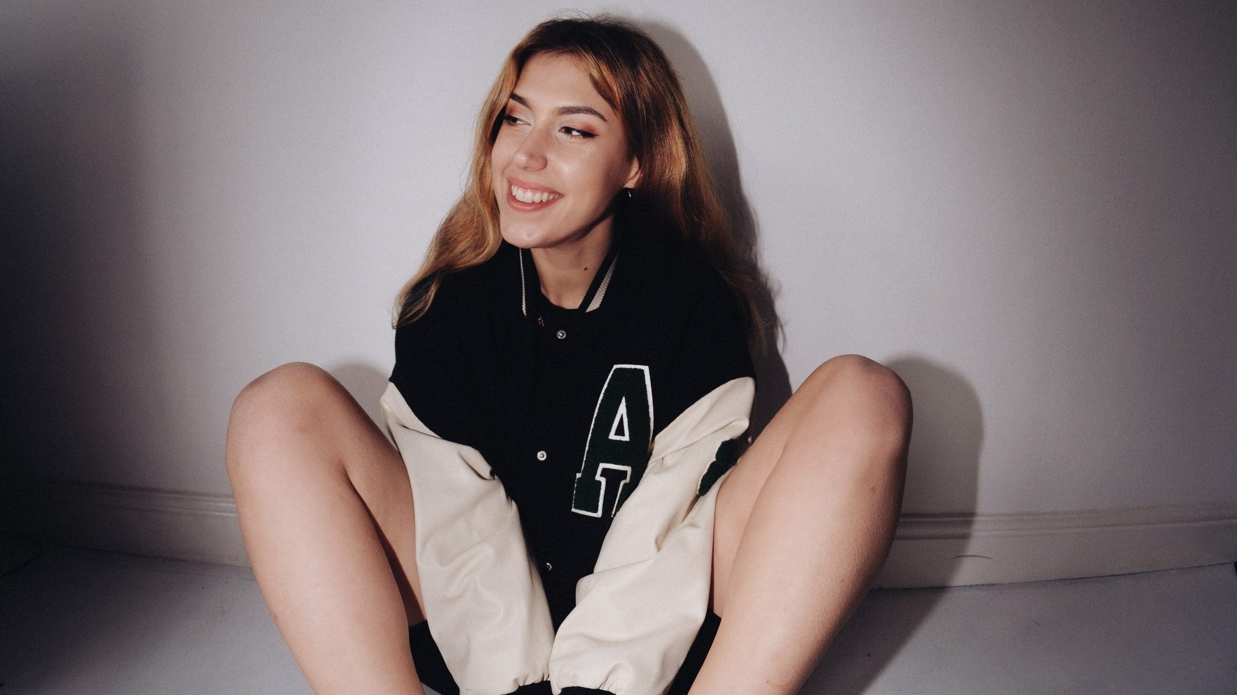 U.K. indie-pop artist Natalie Shay releases new song "The Edge"