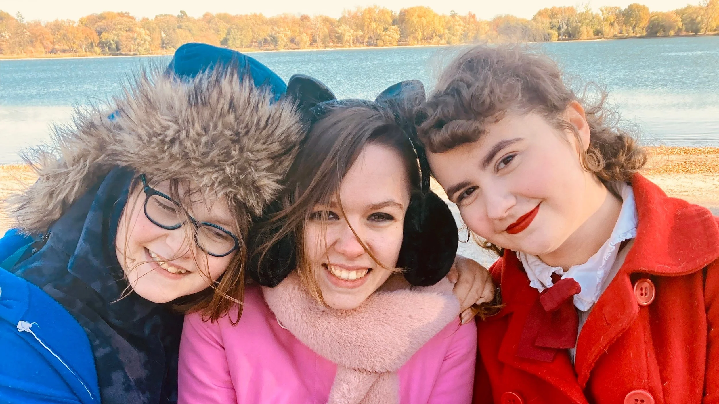 Minneapolis indie-punk sibling trio Loki's Folly release new single "Beaches and Peaches"