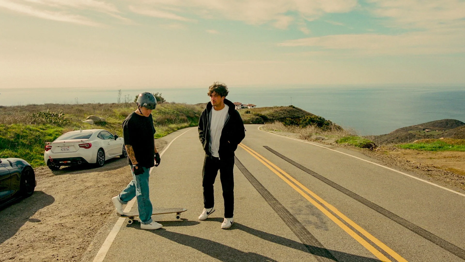 Surf Mesa releases new single "City Of Love (feat. Selah Sol)"