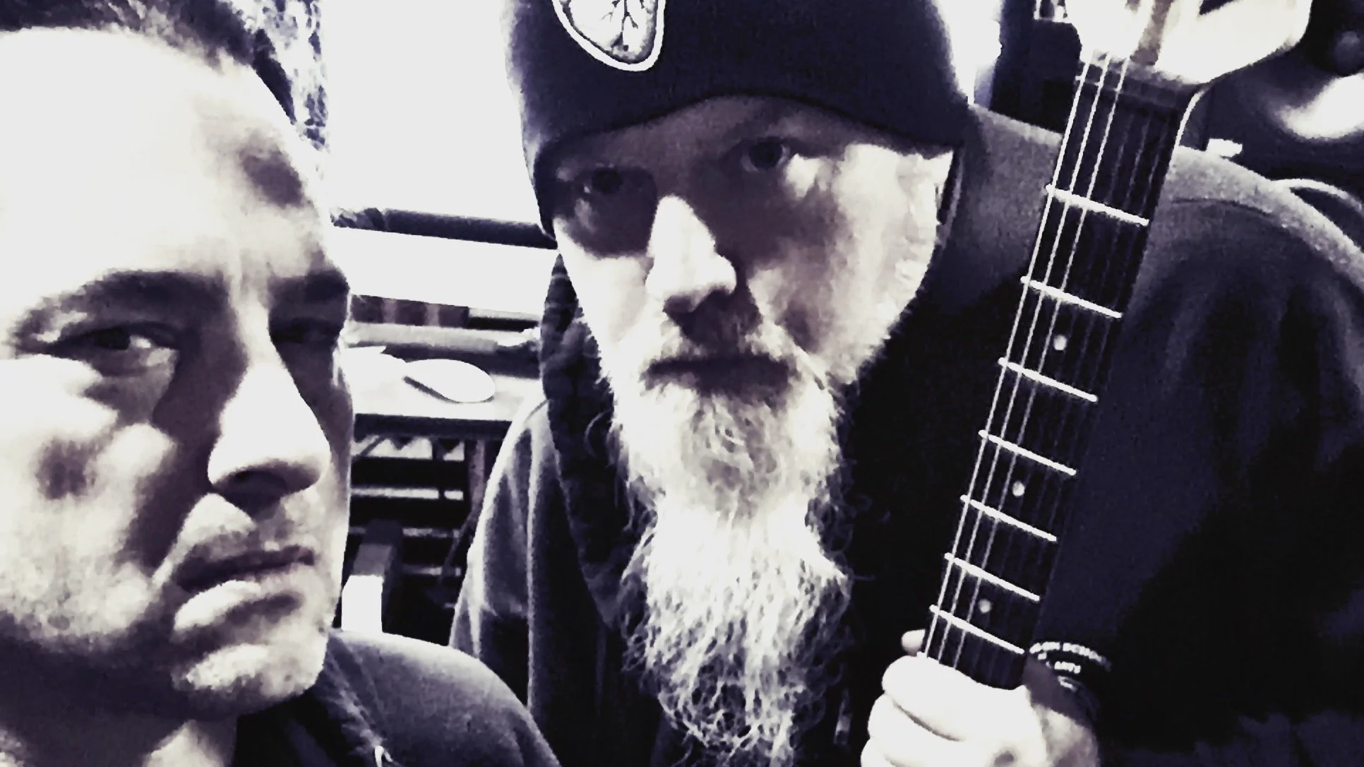  Hard rock band Blak29 release new single "Bleeding Love"