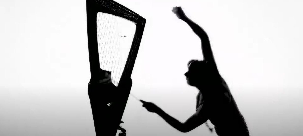 Italian/Swiss harpist Kety Fusco releases new single "Starless"