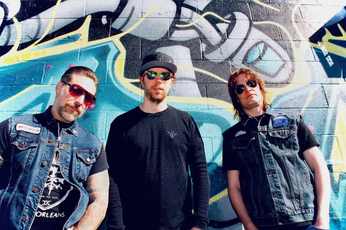 Brooklyn hard rock band Mag Electric release new single "Thorn In My Side"
