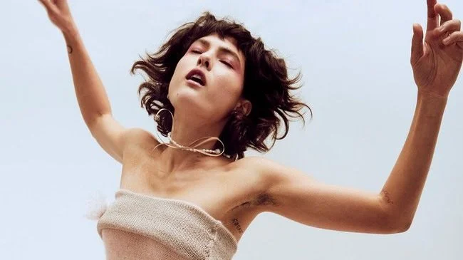 Los Angeles singer-songwriter Miya Folick releases new song “So Clear"