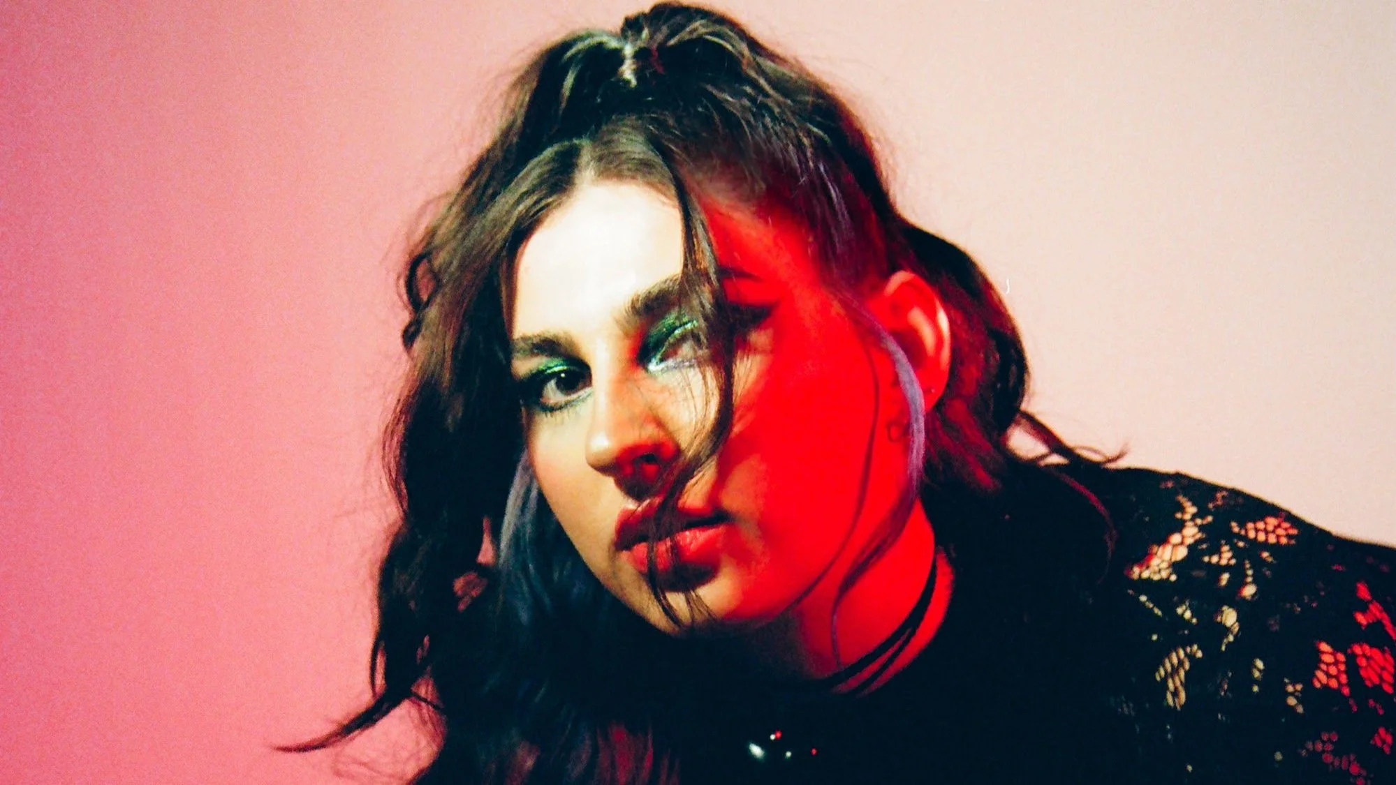 NYC pop artist Rachel Bochner unveils new single “If I’m Gunna Be Sad (I Might As Well Look Hot Doing It)” 