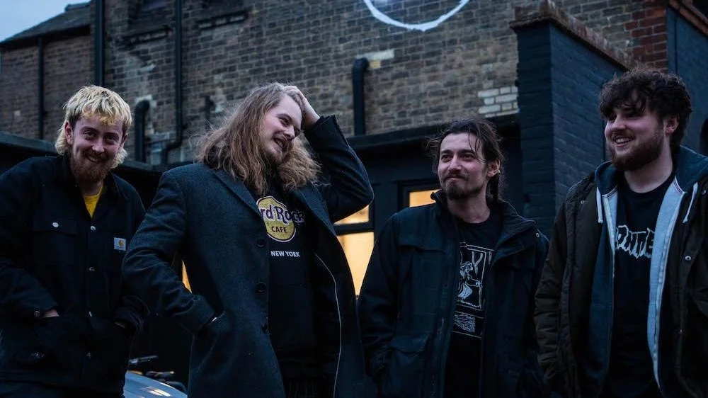 U.K. alternative rock band MY-HI release new single "Phaser"