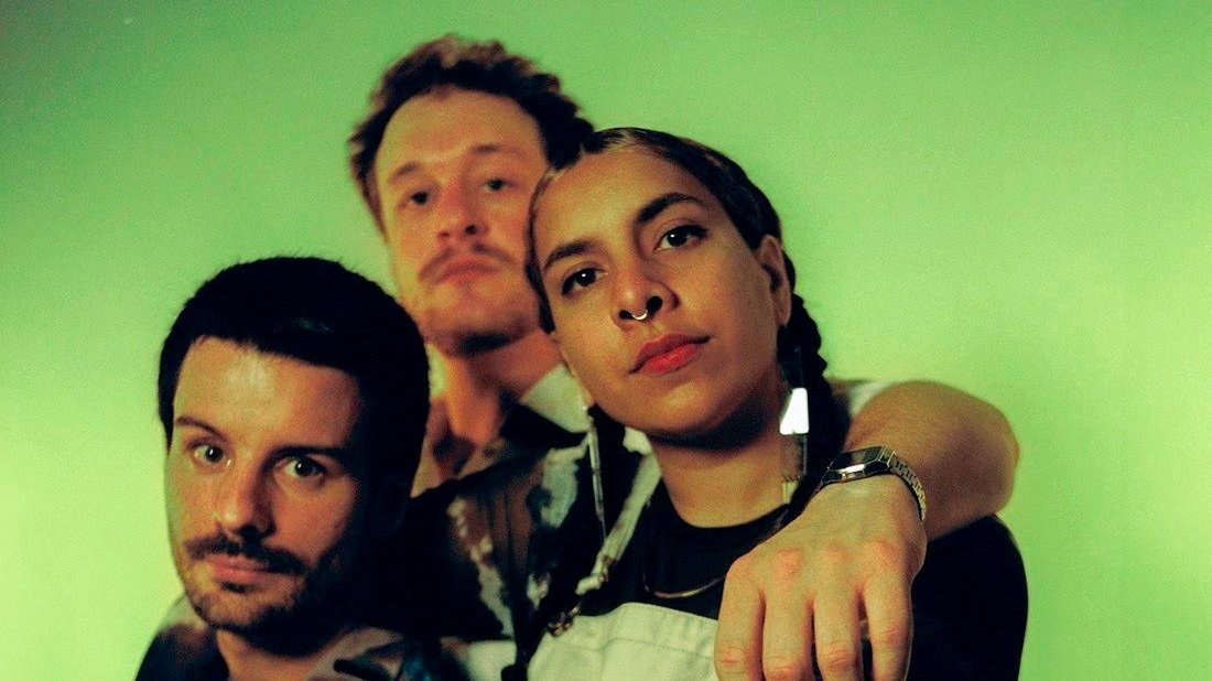 Berlin indie rock band Meagre Martin unveil new single “Mountain”