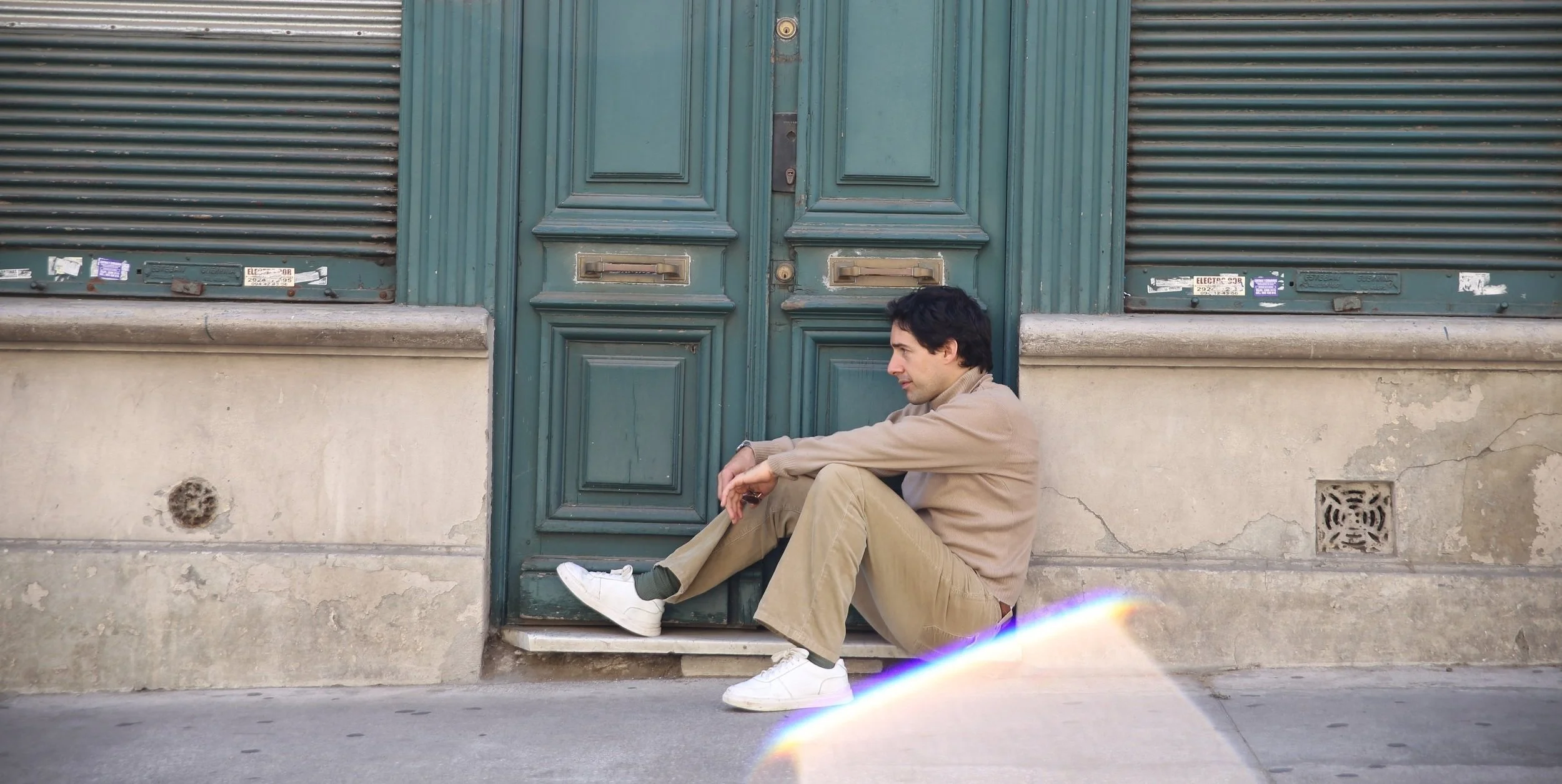 Uruguayan indie folk artist Juan Wauters announces 'Limbo' EP, releases “P.O.V” single