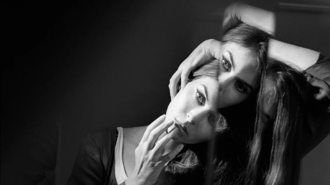 Indie folk artist Vera Sola releases new single "I'm Lying," announces U.S. tour dates