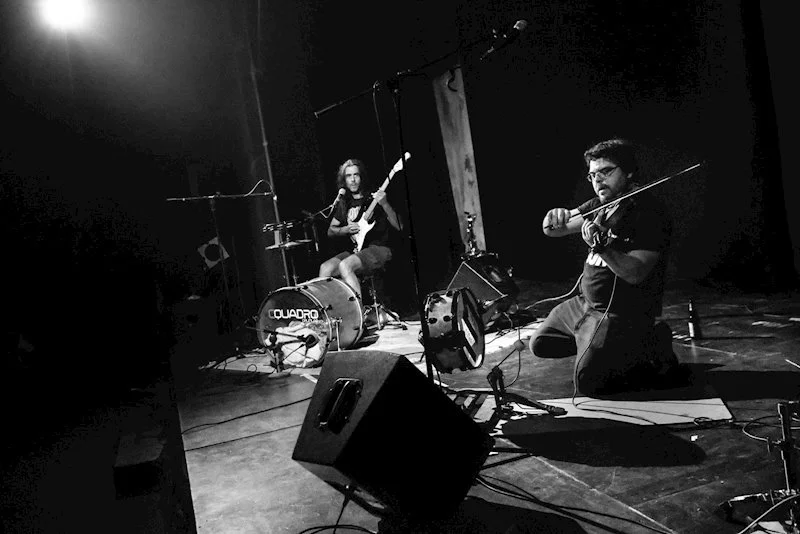 German punk duo Circolo Vizioso unveil new single "Walls"