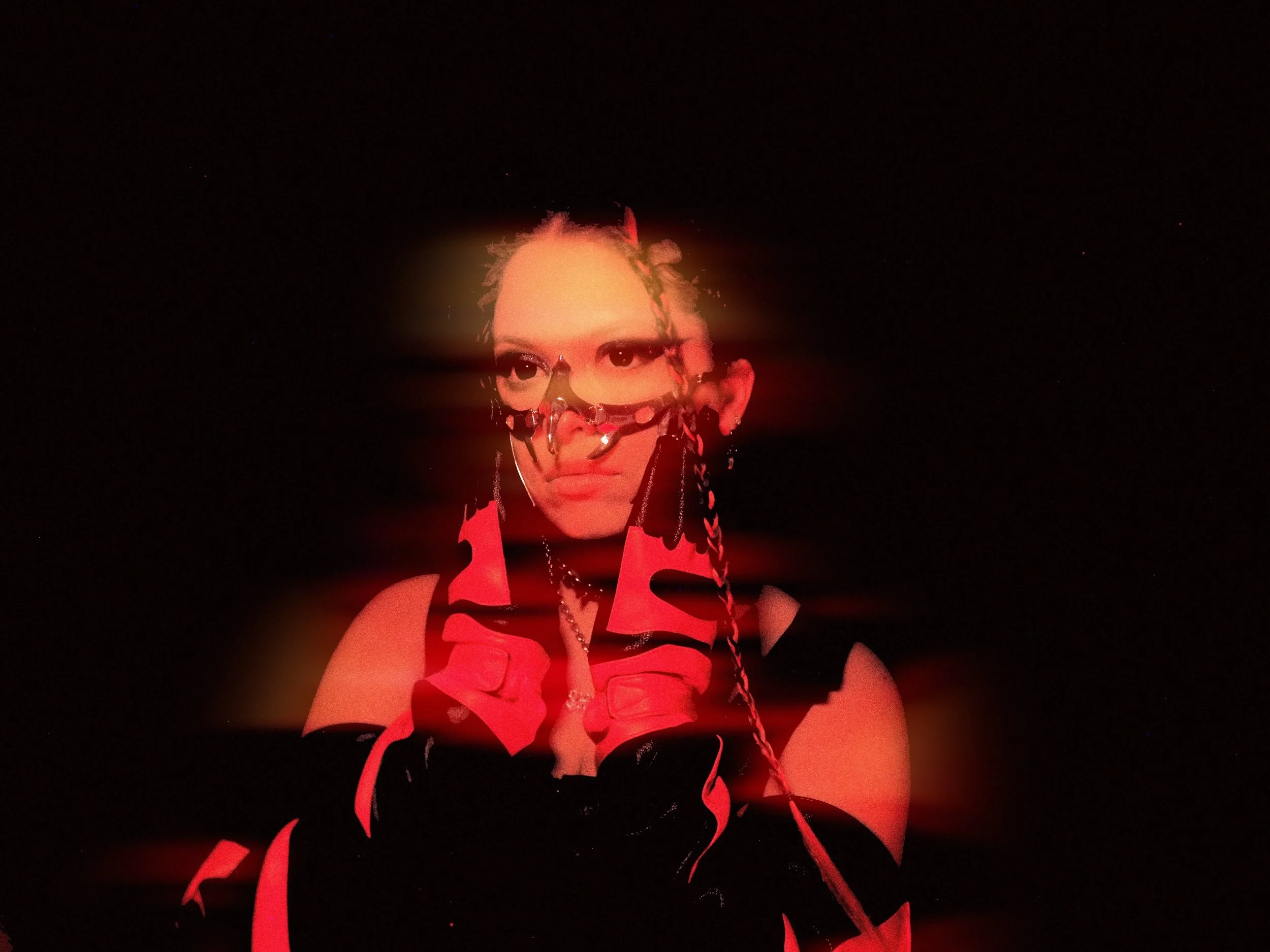 Sophie Shredz releases new single “OMG"