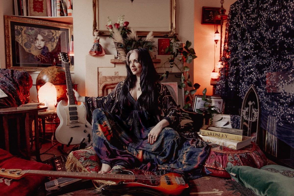 Louise Patricia Crane releases new single "Celestial Dust"