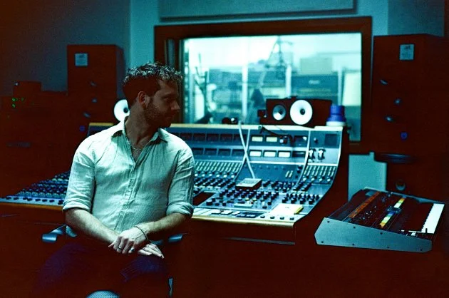 Dave Mackay announces new electronic album 'The Looking Chamber'