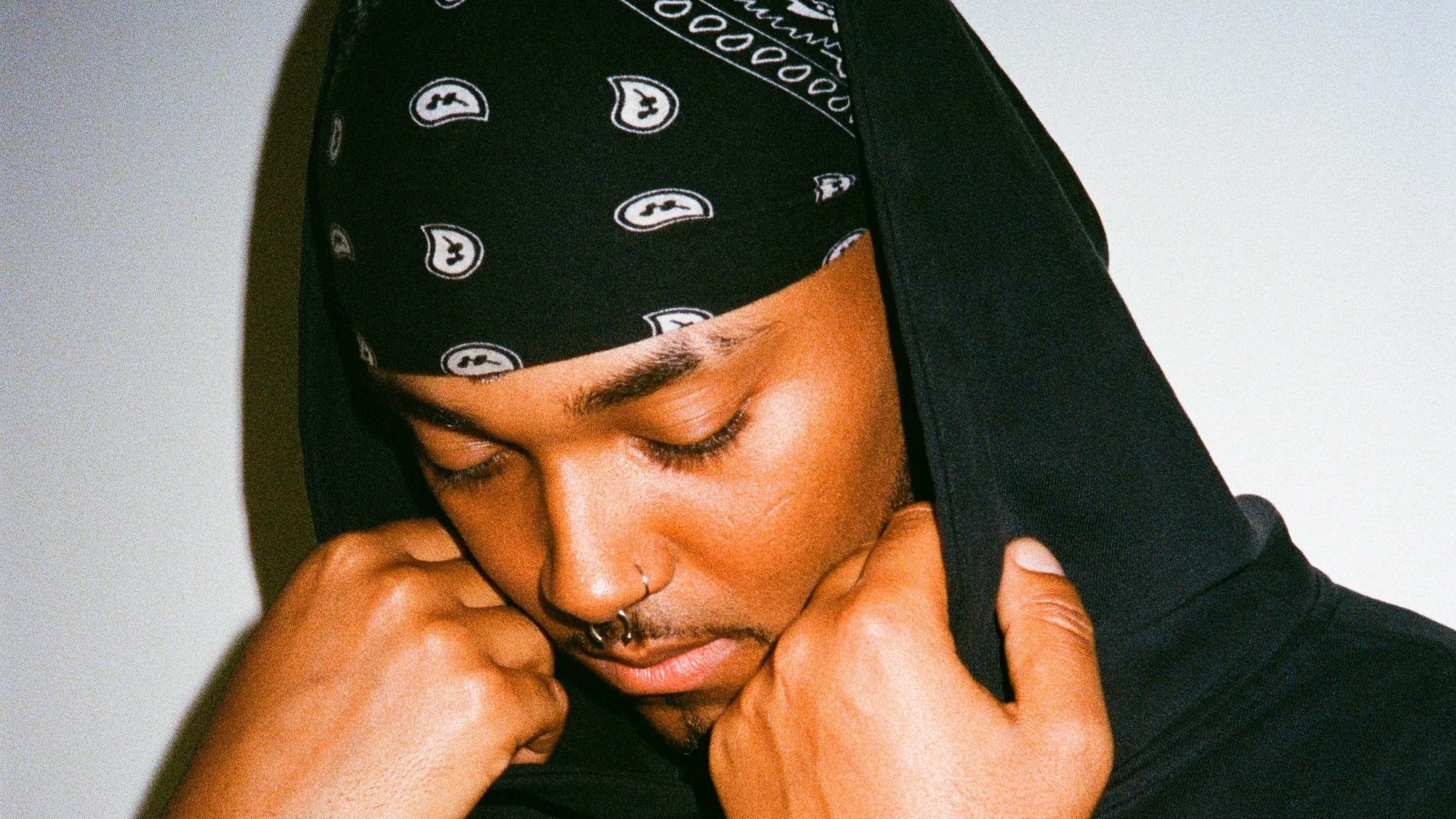 Scarlet House announces 'Homecoming' mixtape, releases new single "Let Go"